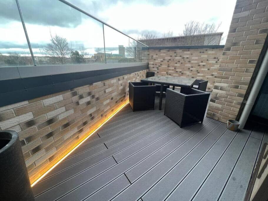 Stylish 2 Bedroom Flat In Wandsworth *
